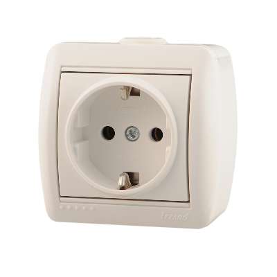 710-0200-122 Розетка 1-м ОП Nata с заземл. керам.бел.Lezard