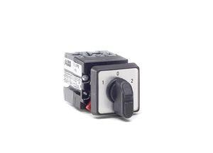 Переключатель 3-х поз. OMU1PB 1 ур. 10А IP65 ABB 1SCA022532R5960/9CNB022532R5960