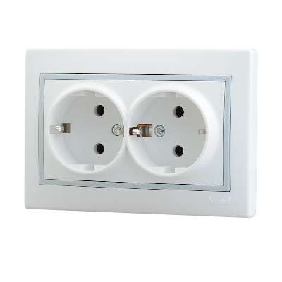 701-0202-127 Розетка 2-м Mira с заземл. керам.бел.Lezard