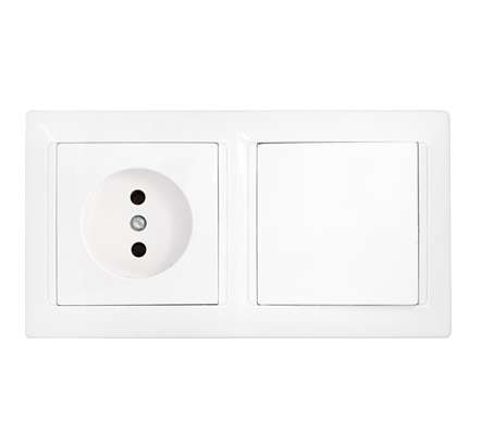 Блок В-РЦ-685 (1-кл.выкл.+ роз.без заземл.) белый Без НДС п.п.1,16 п.1ст.118 НК