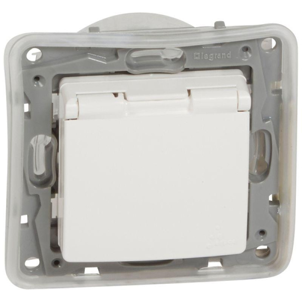 Механизм розетки 1-м Etika IP44 с заземл. защ.шторки с крышк. бел. Leg.672232