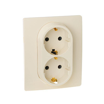 Розетка 2-м Etika с заземл. винт.в сборе сл.кость Leg. 672323